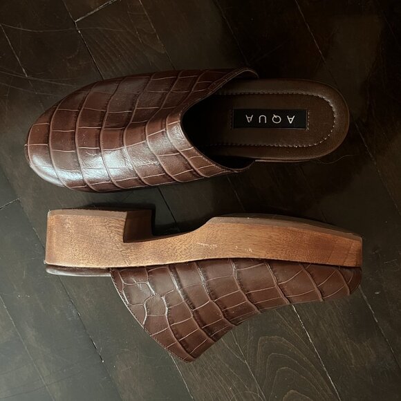 Aqua Brown Crocodile Leather Clogs with Wooden Platform, Size 6.5 - Picture 4 of 7